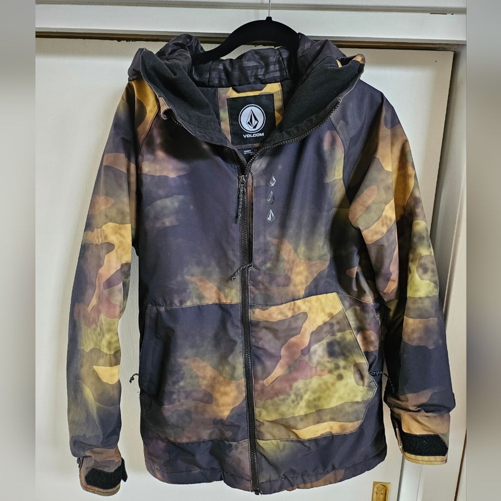 Volcom Boys Camo Snowboarding Jacket